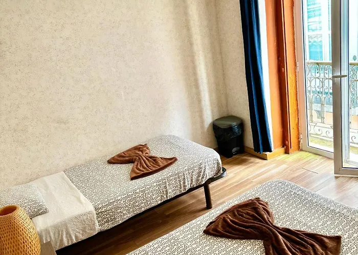 Room In Apartment - 7Lisbon Downtown Private Bedroom With Balcony