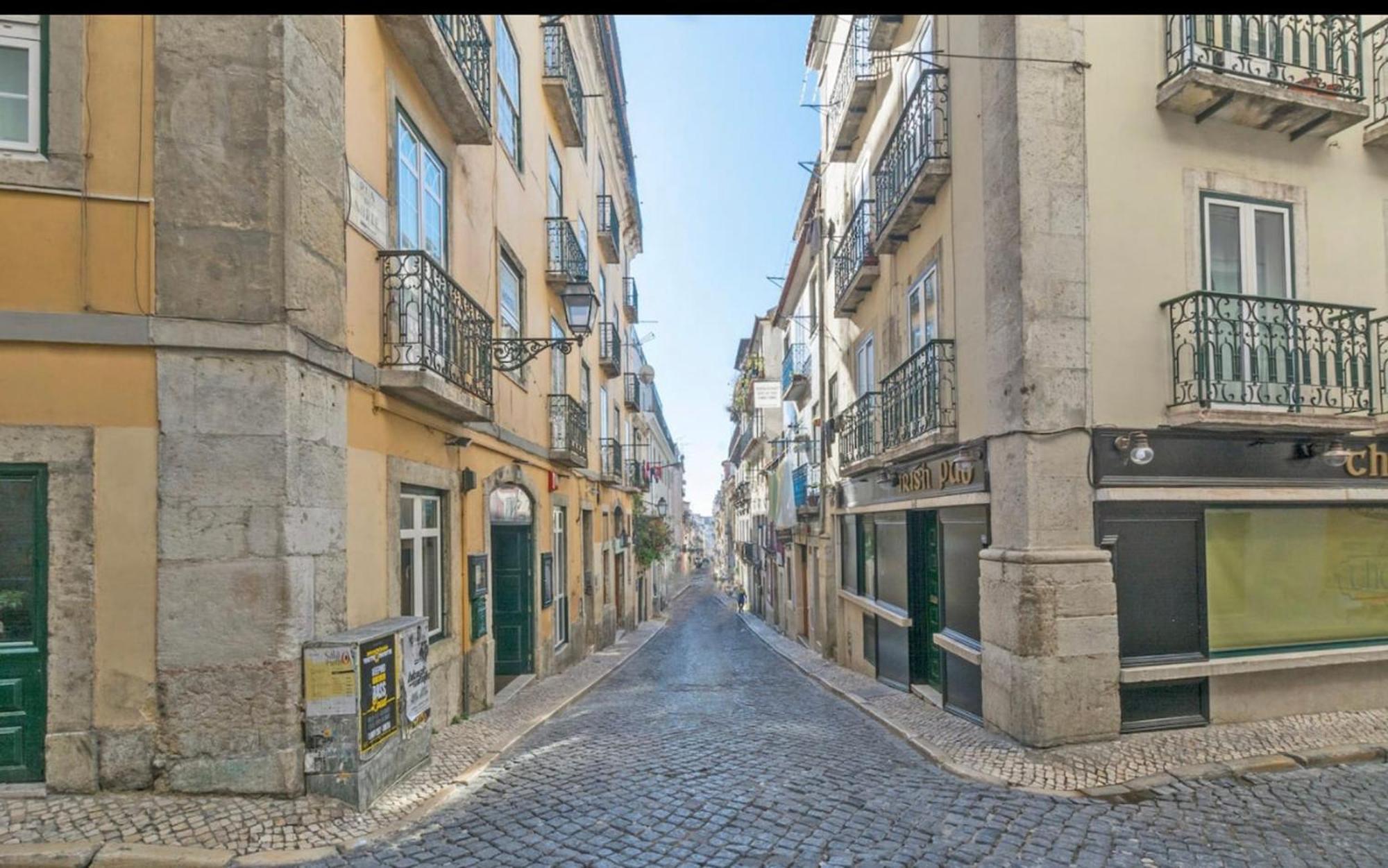 In - 7lisbon Downtown Private Bedroom With Balcony Lissabon