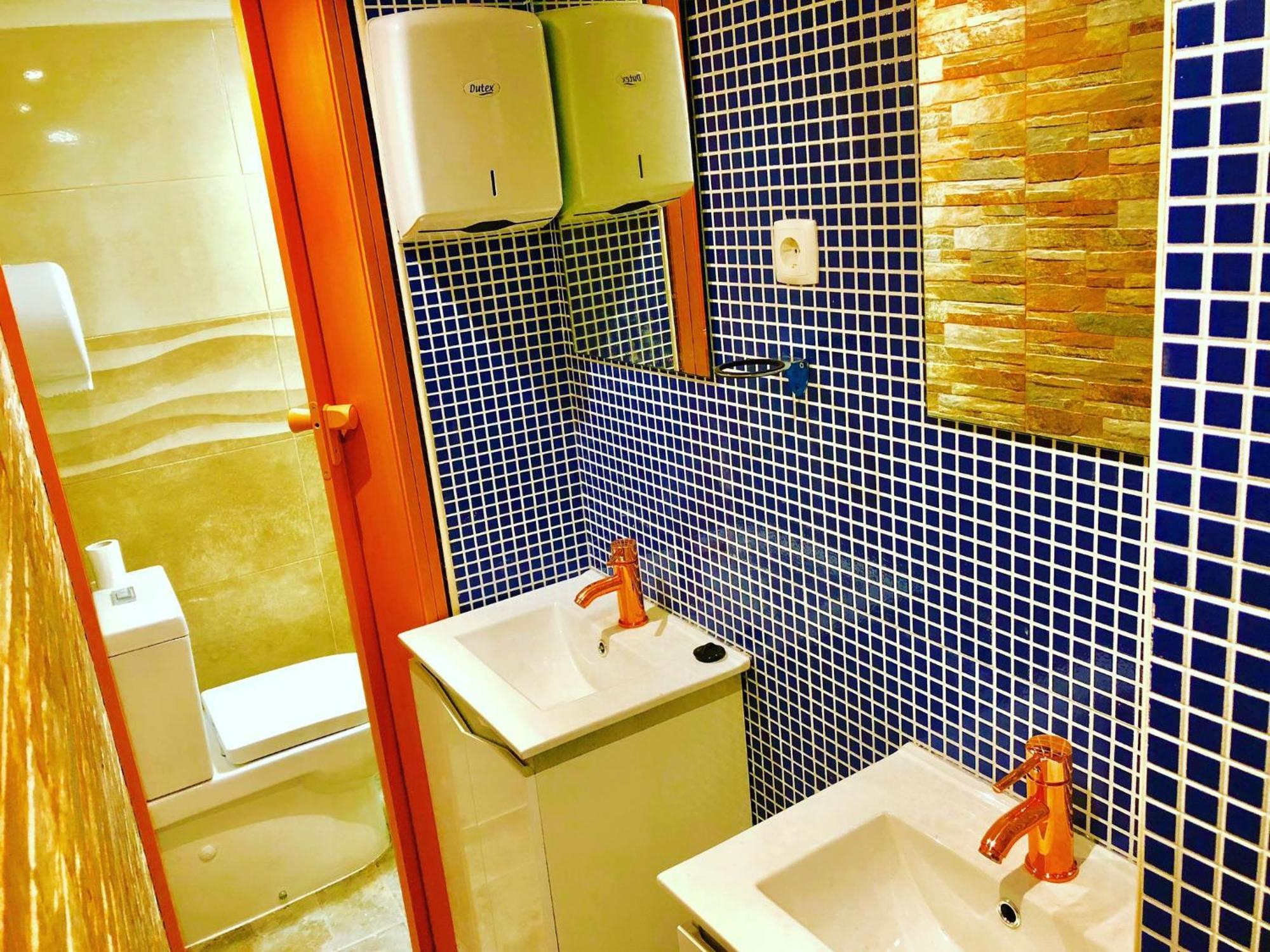 Gasthof In - 7lisbon Downtown Private Bedroom With Balcony *