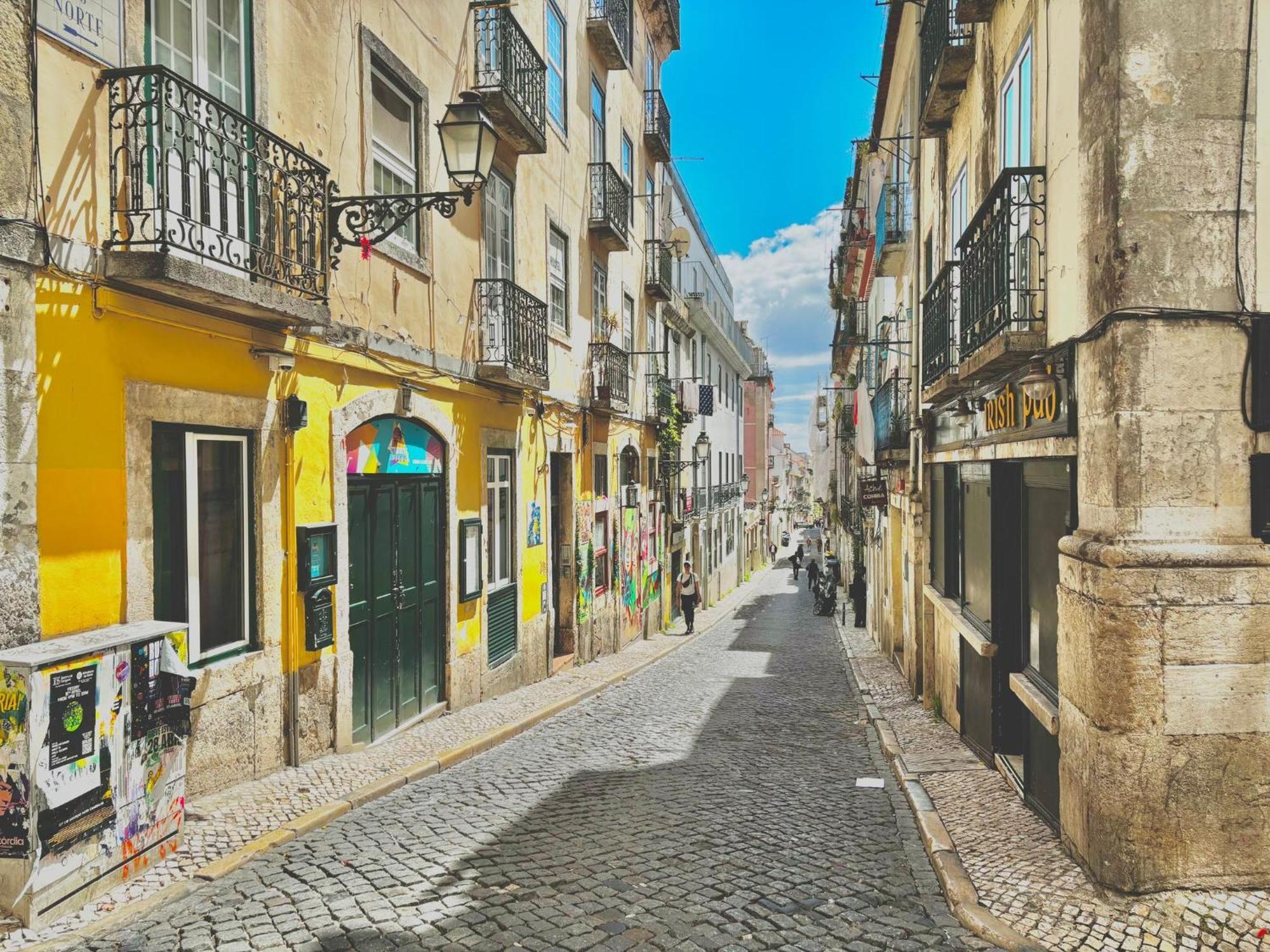 In - 7lisbon Downtown Private Bedroom With Balcony Gasthof *